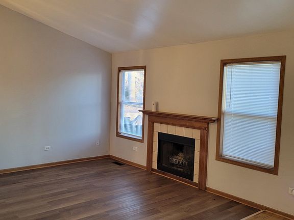 3rd image of 1520 Golden Oak Dr
