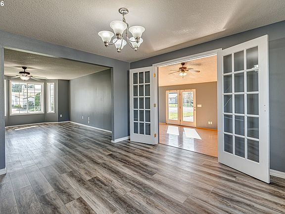 5th image of 1945 Blacktail Ln