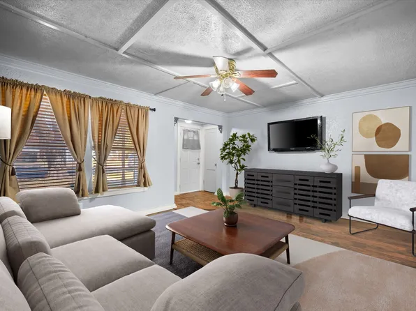 701 Poindexter Ave, Cleburne, TX 76033