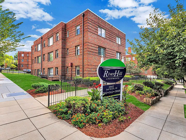River Hill Apartments — Photo 14