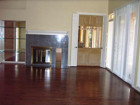 2nd image of 4411 Creekmeadow Dr