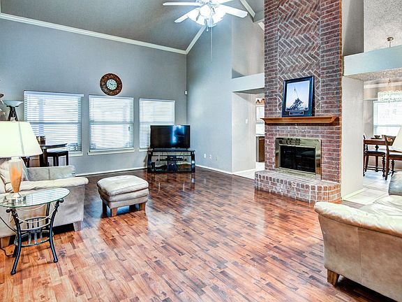 2_2407RockhillRd9of301.jpg