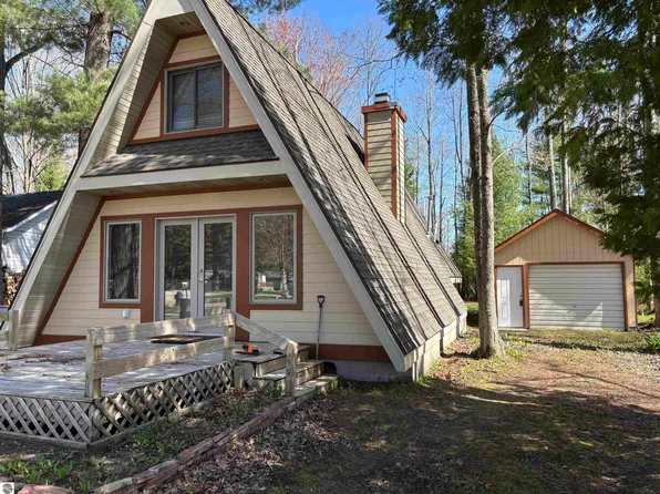 2050 Hiawatha Park, Cadillac, MI 49601