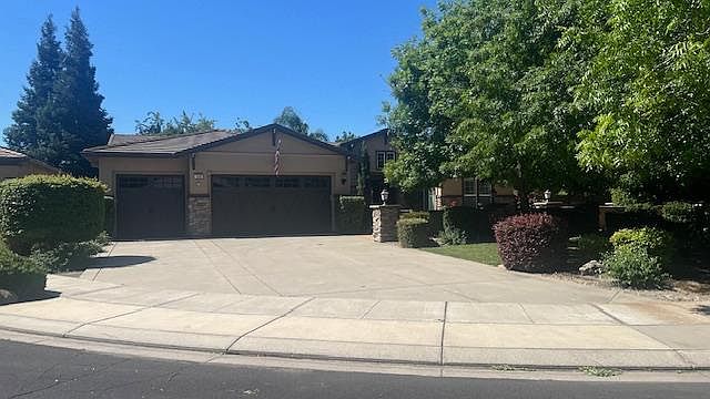1st image of 1240 Holly Berry Ct