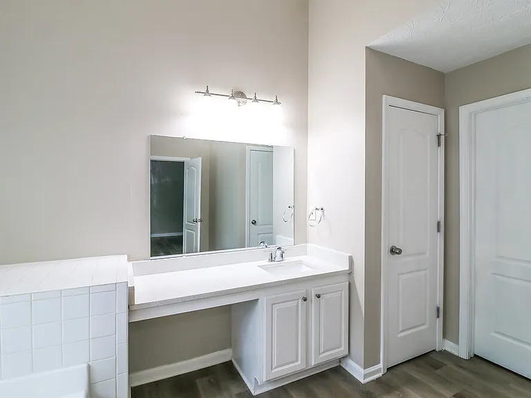 7423 Garnet Dr — Photo 12