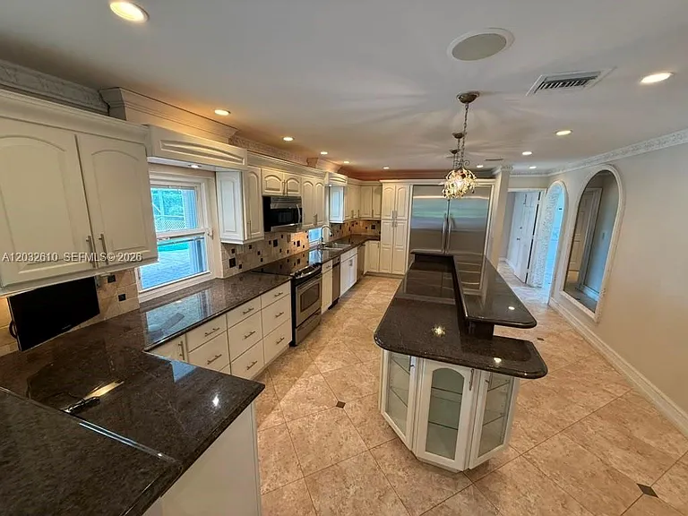 17501 SW 54th St — Photo 41
