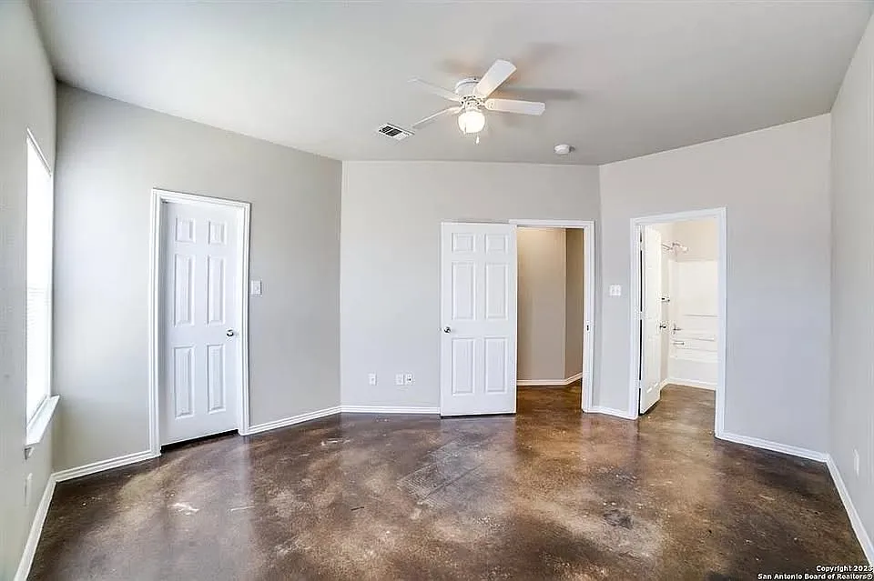 3 bed, 1220 sqft, $1,150 — Photo 2