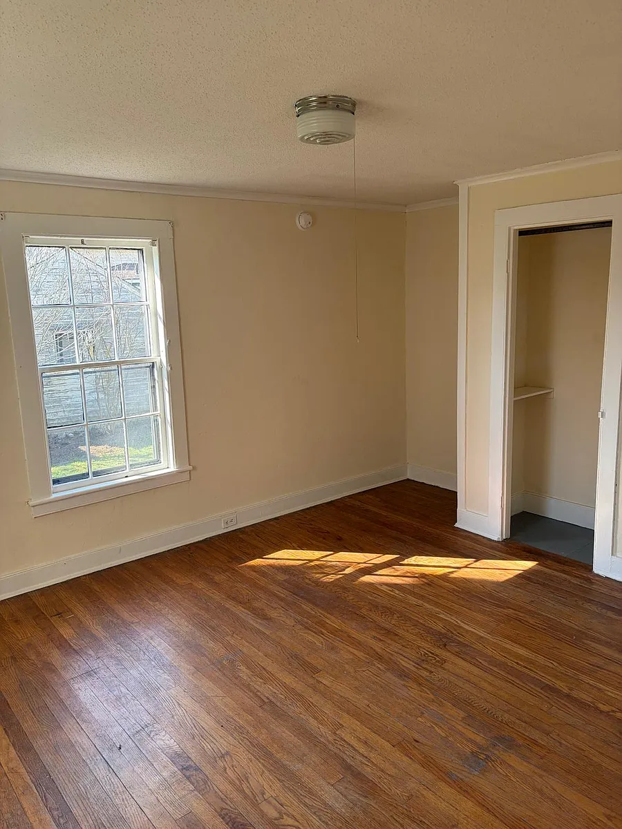 Building Photo - 119 Williams St #Y