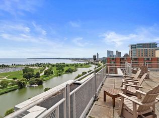 1610 N Prospect Ave #201, Milwaukee, WI 53202