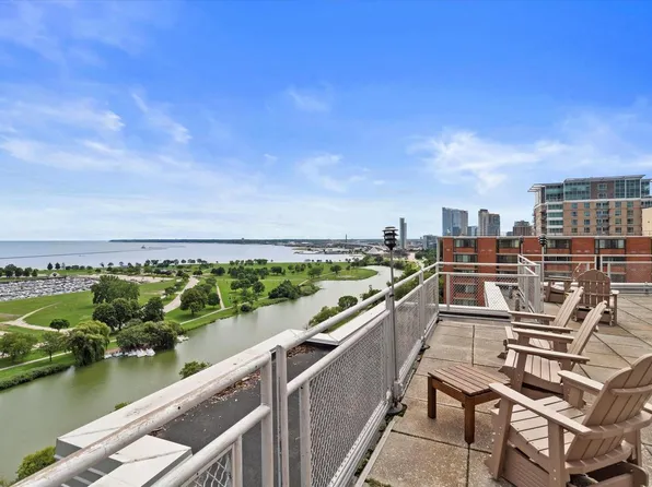 1610 N Prospect AVENUE #201, Milwaukee, WI 53202