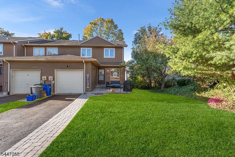1st image of 21 Sherwood Ct