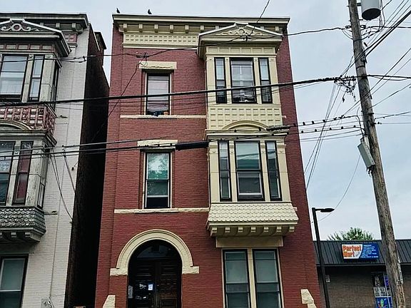 2nd image of 3279 6th Ave #1