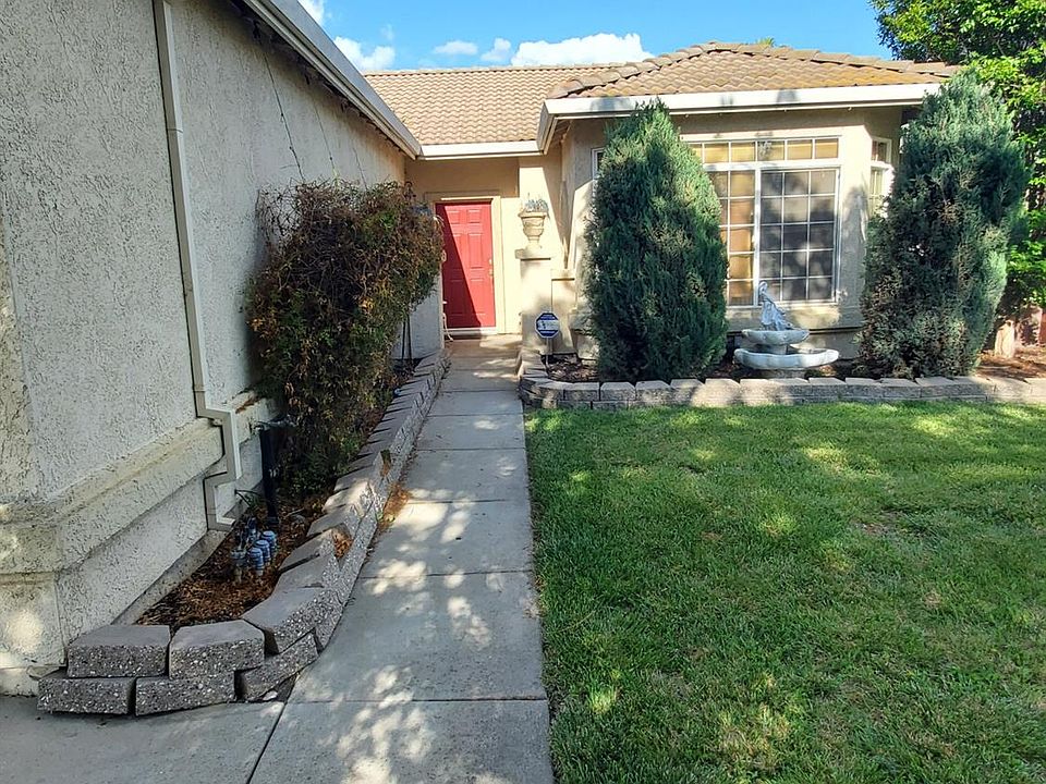 2nd image of 2526 Blossom Cir