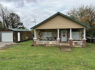 106 Meadow Ln, Cave City, AR 72521