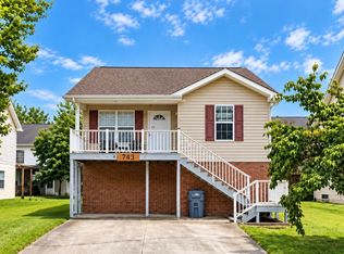 743 Plantation Dr, Pigeon Forge, TN 37863