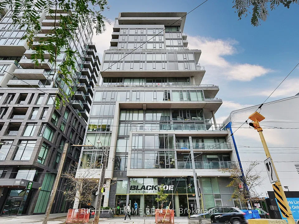 95 Bathurst St #422