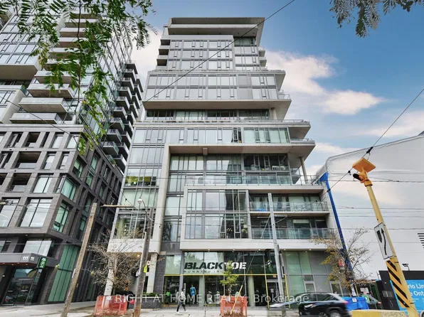 95 Bathurst St Suite 422, Toronto, ON M5V 0H7