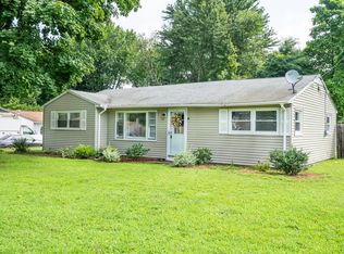 71 Treetop Ave, Springfield, MA 01118