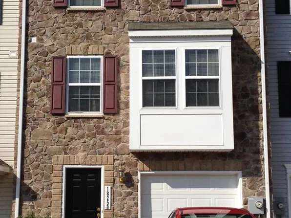 18258 Roy Croft Dr, Hagerstown, MD 21740
