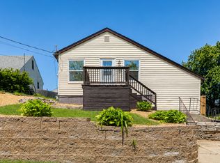 1143 Rittenhouse St, Des Moines, IA 50315
