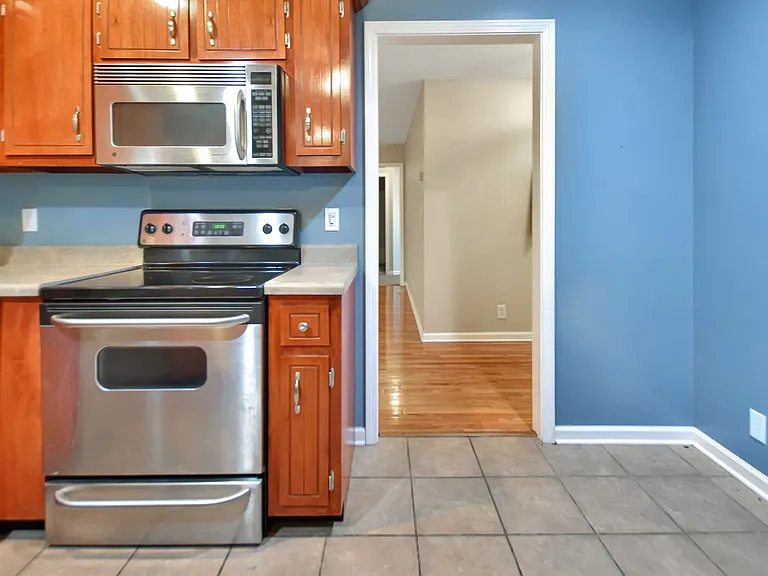 3896 Gaine Dr — Photo 7