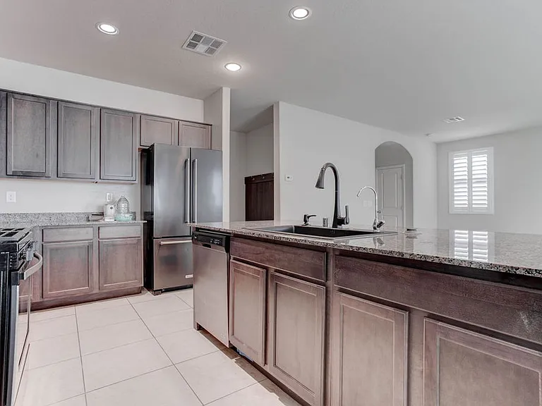 8040 Skye Falls St — Photo 11