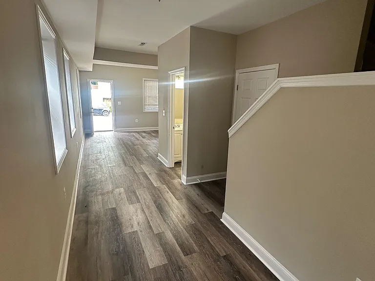 4125 Potter St — Photo 5