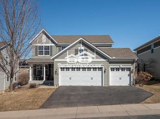1490 Pembroke Pass, Chanhassen, MN 55317
