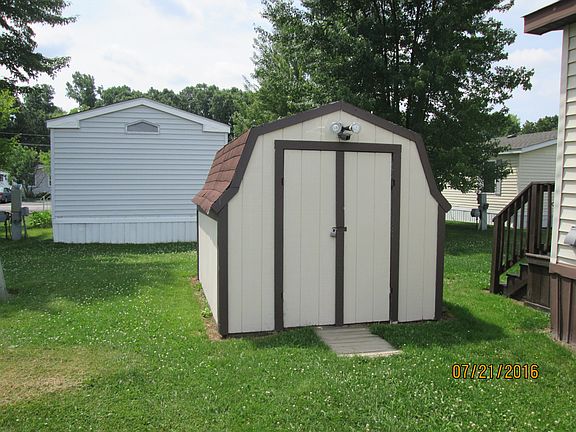 2nd image of 45 Emerald Cir