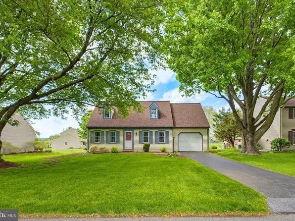 2311 Starlite Dr, Lancaster, PA 17602