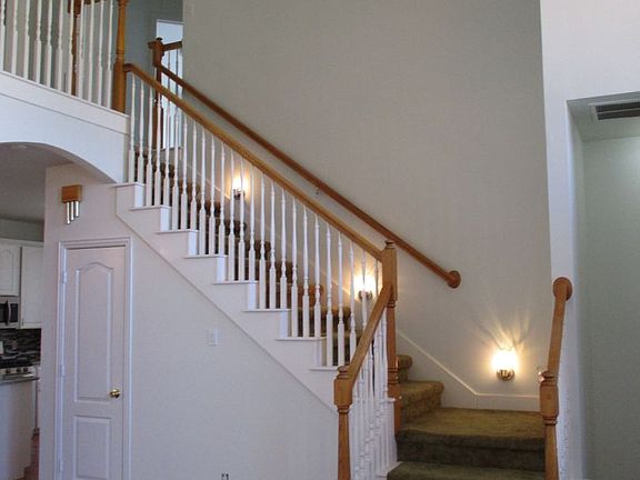 5th image of 875 San Jacinto Dr