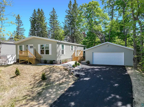 306 W Palm St, Duluth, MN 55811