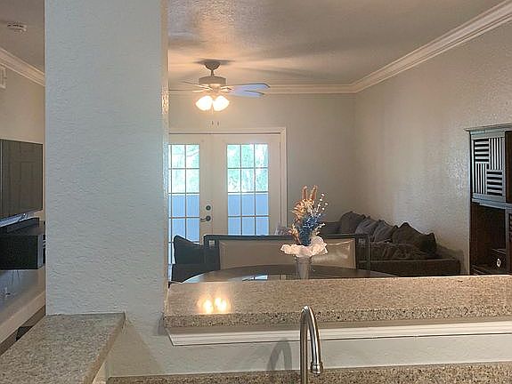 5th image of 304 E South St Unit 2025