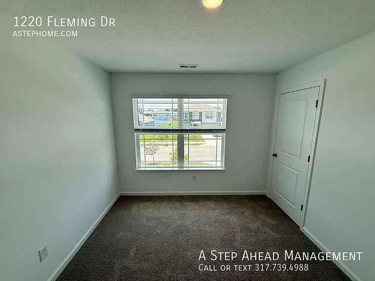1220 Fleming Dr — Photo 17