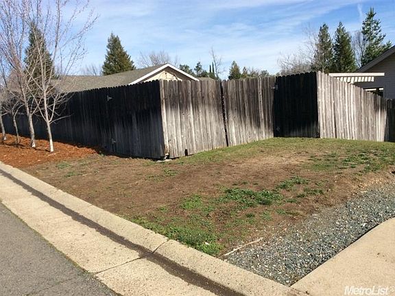 4th image of 2895 Canterbury Cir