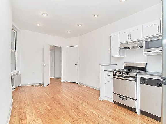 2nd image of 152 E 22nd St APT 3C
