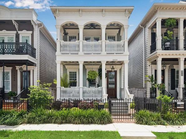 1004 Aurora St, Houston, TX 77009