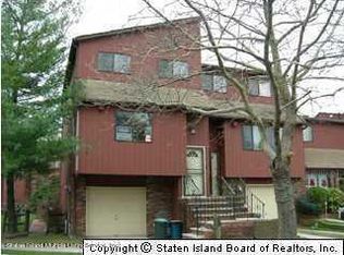 180 Stonegate Dr, Staten Island, NY 10304