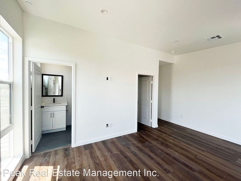 1st image of 705 Belden Ave #B