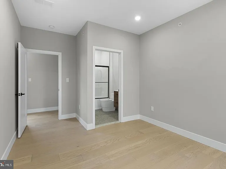 1343 Fitzwater St #302 — Photo 8