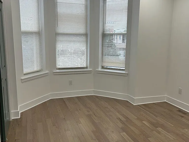 2247 W Cumberland St — Photo 8