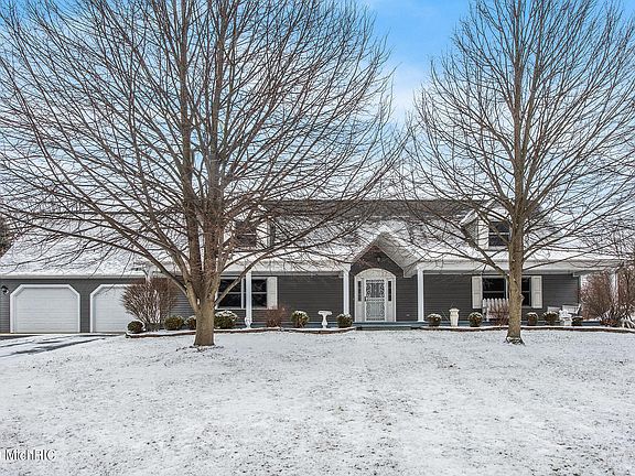 2nd image of 118 Hanson Dr
