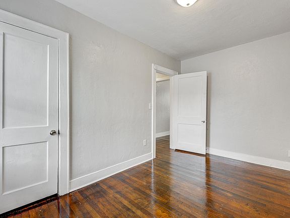 4th image of 2612 Wye Ln
