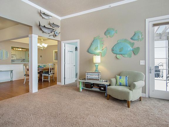 3rd image of 208 S Robert St Unit 15