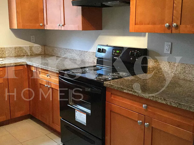 6941 SW 5th St — Photo 5