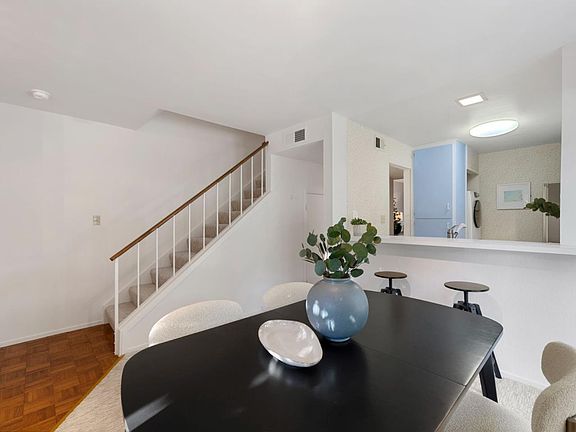 4th image of 1055 Oddstad Blvd