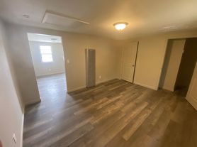 Nice small 1 bedroom in Columbia, 1 br / 1.0 ba, $595
