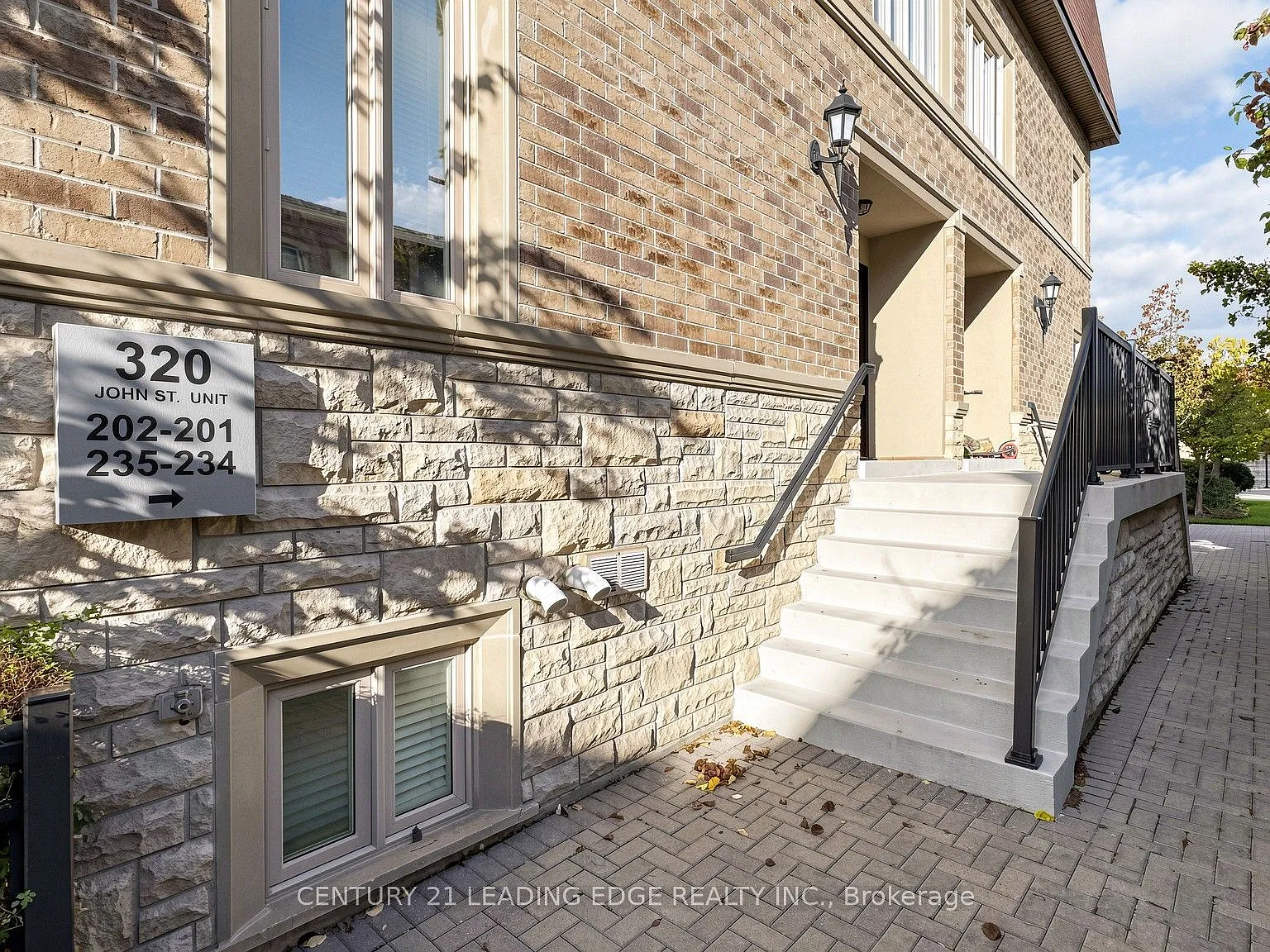 3 bed, $3,200 — Photo 3