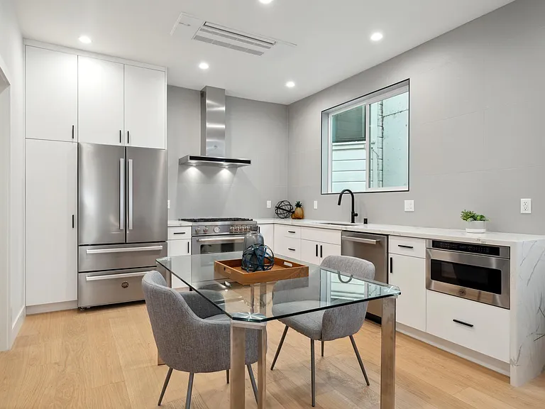 1200 Jackson St #1210 — Photo 10