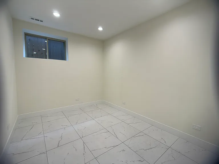 3501 S Union Ave #B — Photo 17